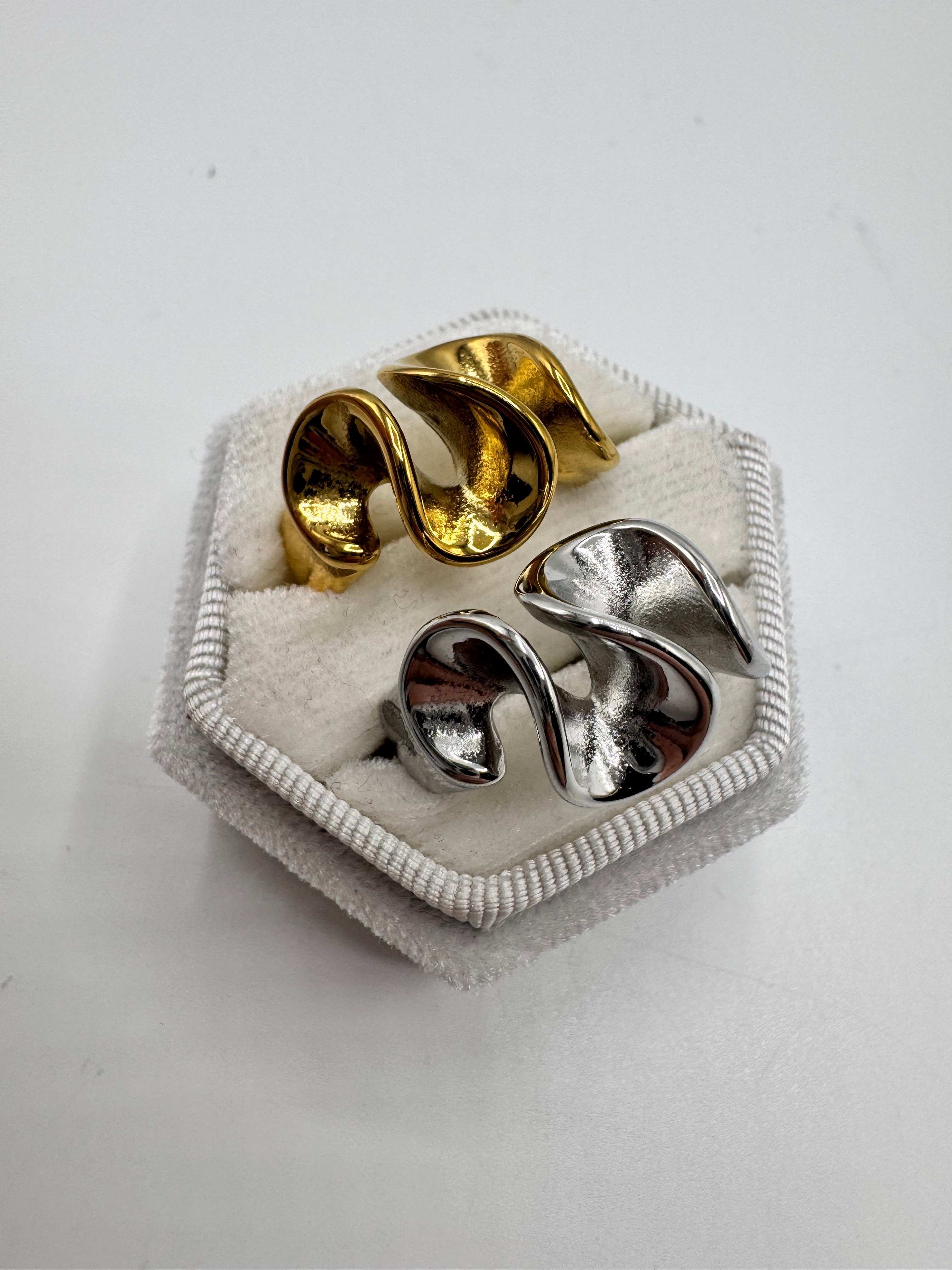 Anello Dori